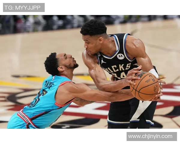 NBA常规赛雄鹿对决强敌展现球队实力与战术魅力的精彩之战 NBA常规赛雄鹿对决强敌展现球队实力与战术魅力的精彩之战